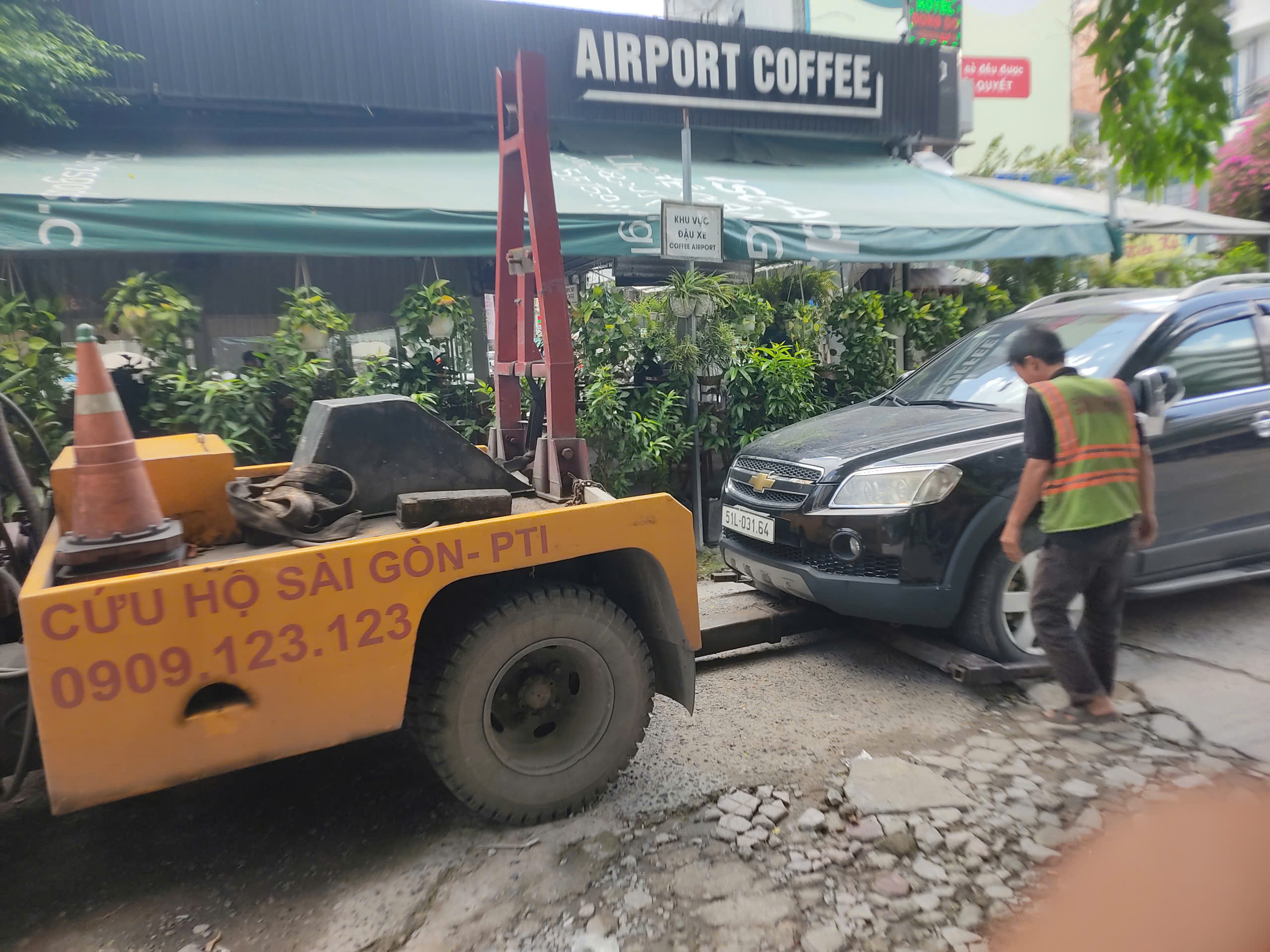 Các dịch vụ hỗ trợ toàn diện sau cứu hộ tại gara ô tô 247