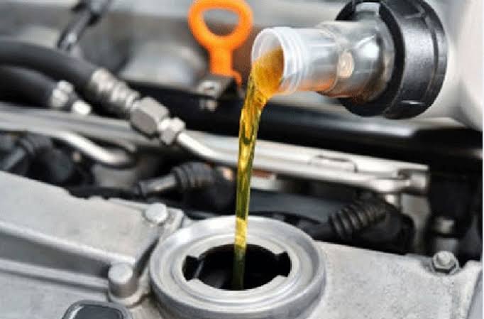 Lựa chọn loại dầu phù hợp khi Thay nhớt hộp số