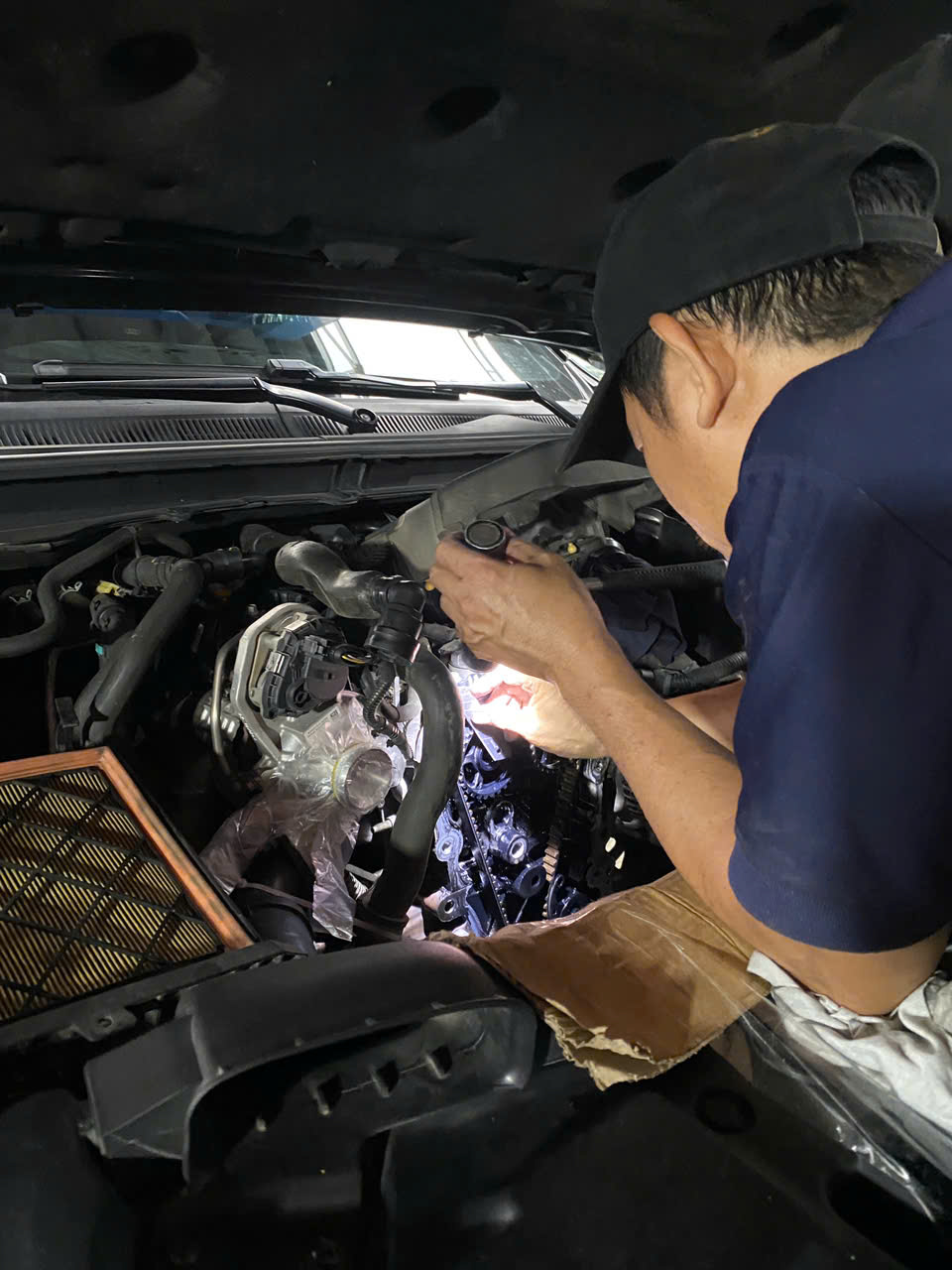 Quy trình dịch vụ minh bạch và chuyên nghiệp gara ô tô 247, một  Gara Ô Tô Chuyên Nghiệp Cần Có Những Tiêu Chuẩn Nào?
