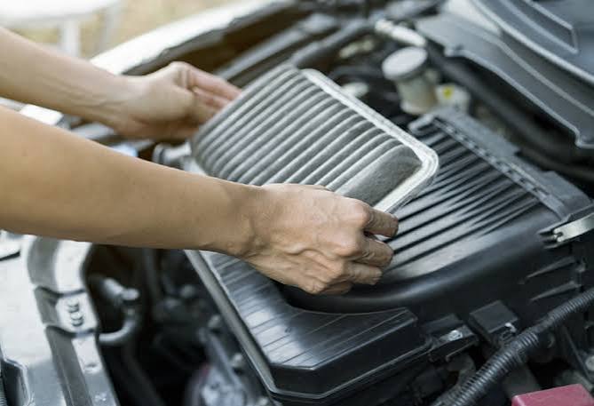 Dấu hiệu nhận biết đã đến lúc thay lọc gió động cơ cho ô tô tại Hóc Môn
